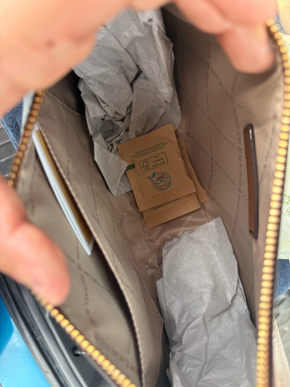 Michael Kors Tan Shoulder Bag - Picture 6 of 7